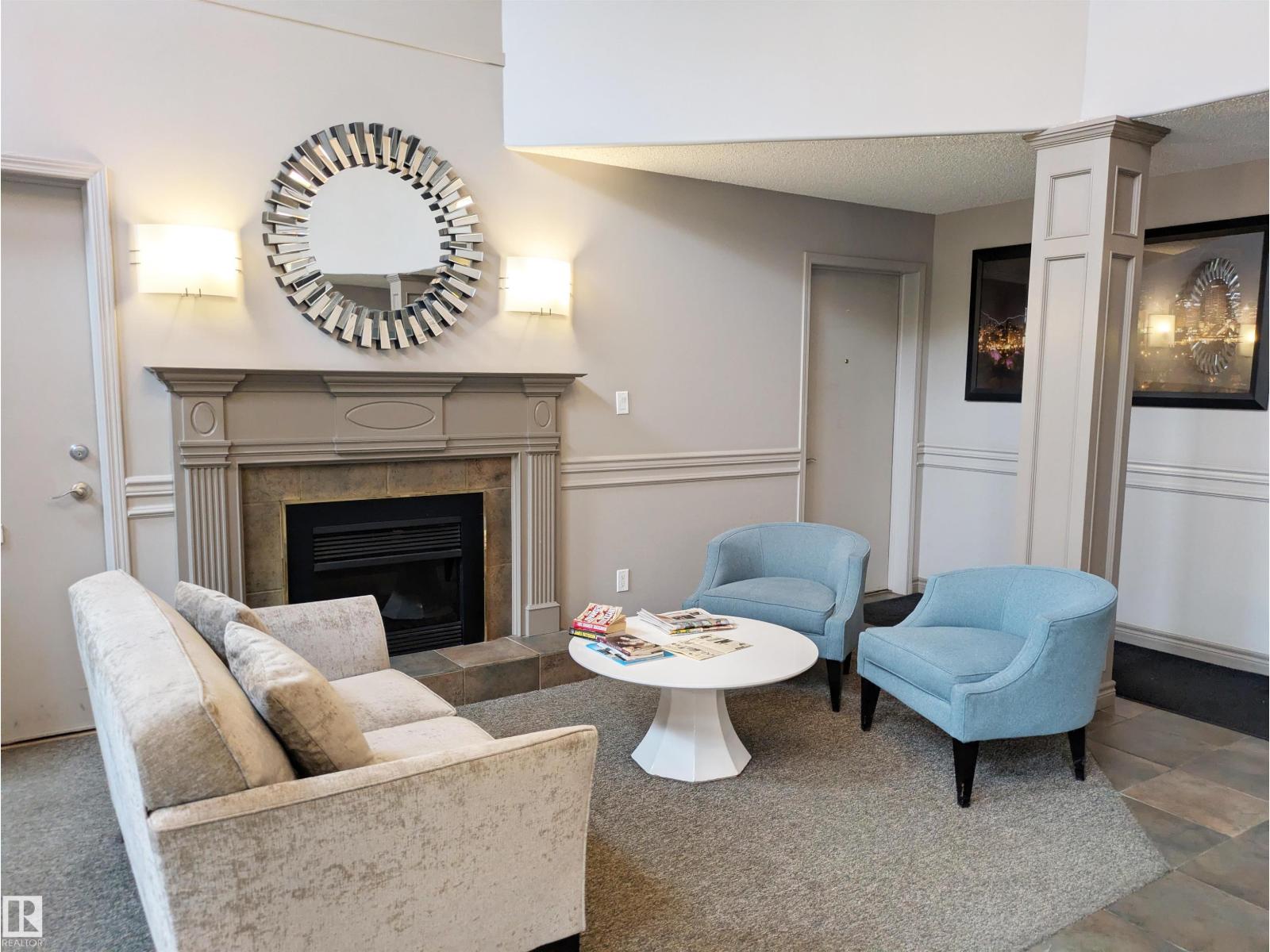 #402 7905 96 ST NW - 5