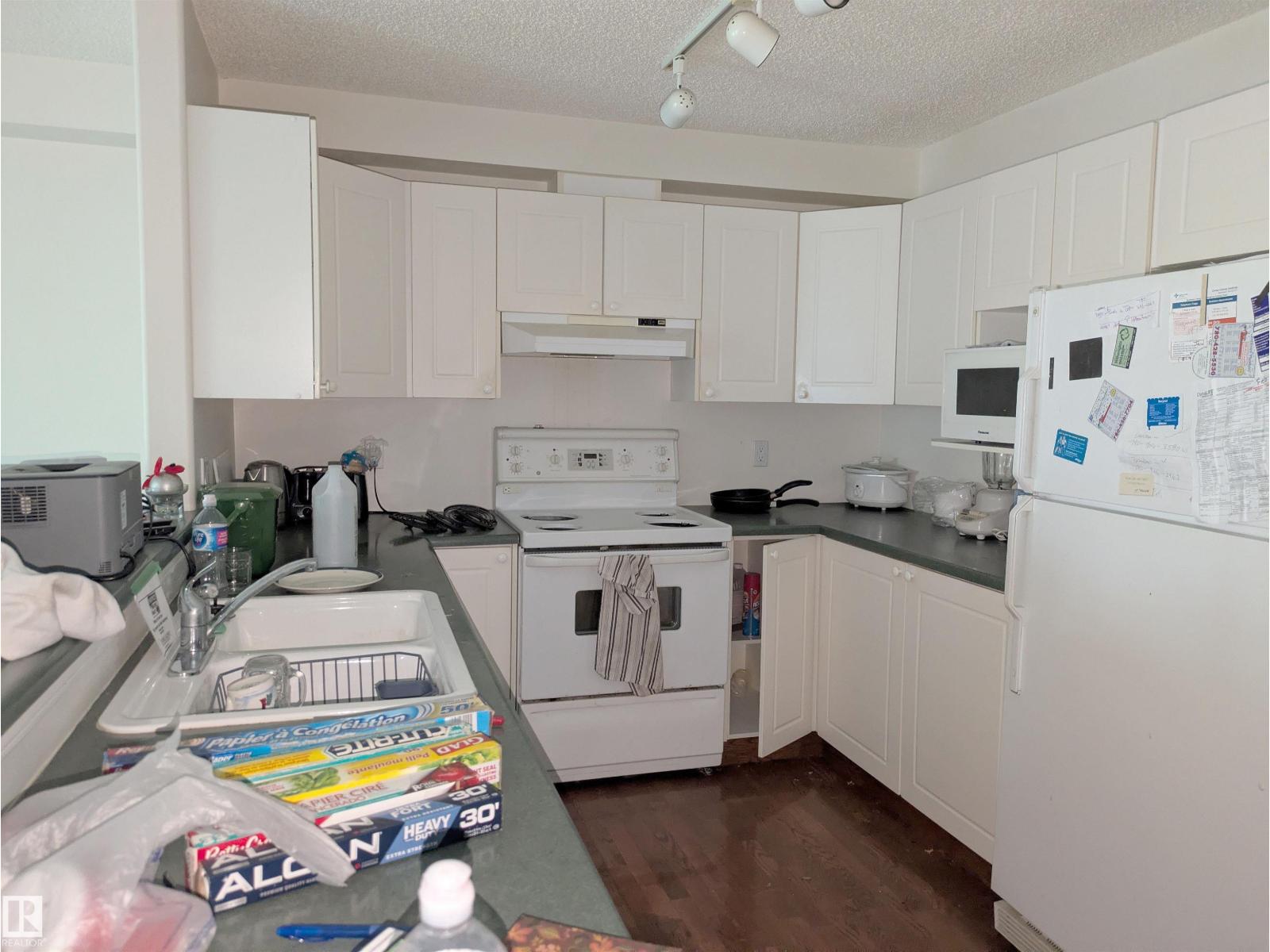 #402 7905 96 ST NW - 8