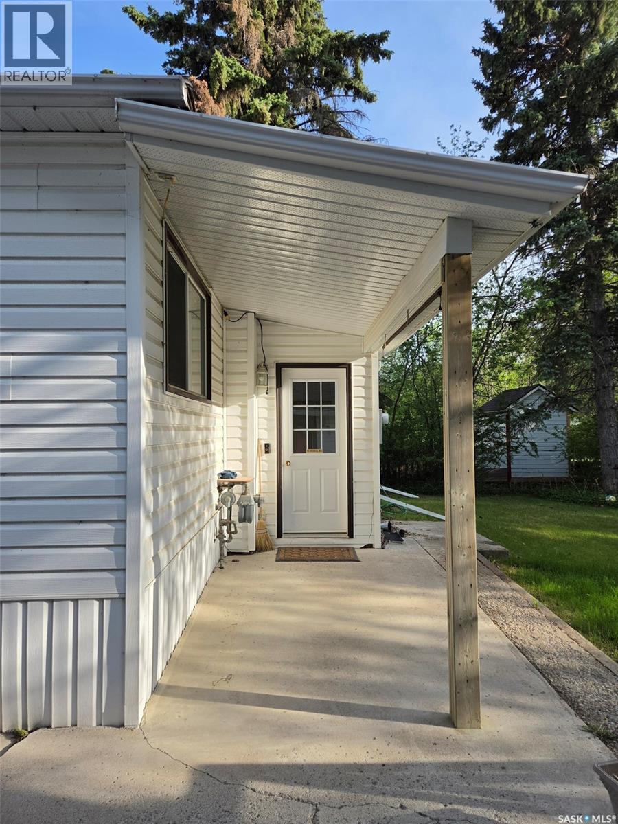118 5th STREET W - 1