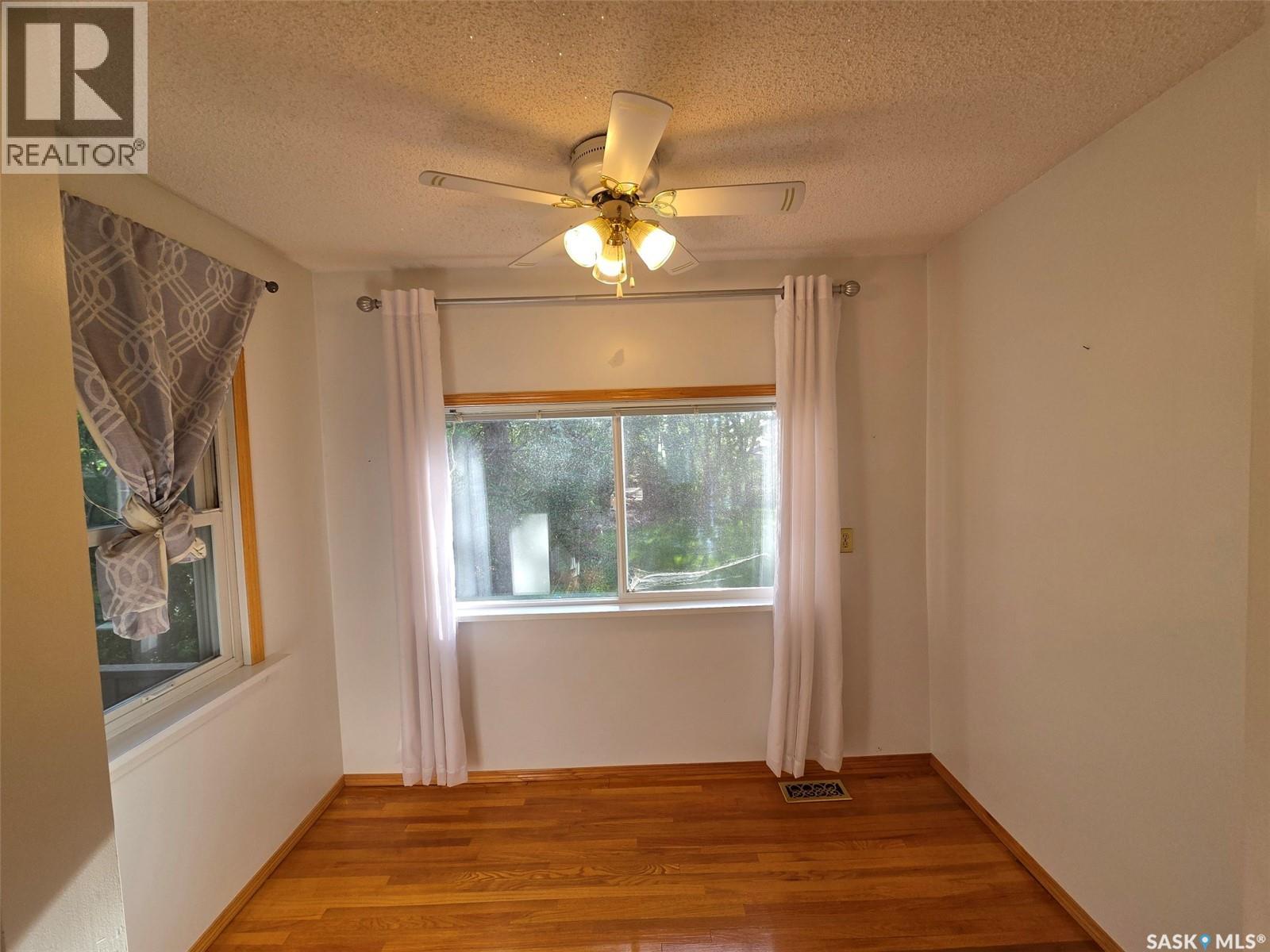 118 5th STREET W - 18