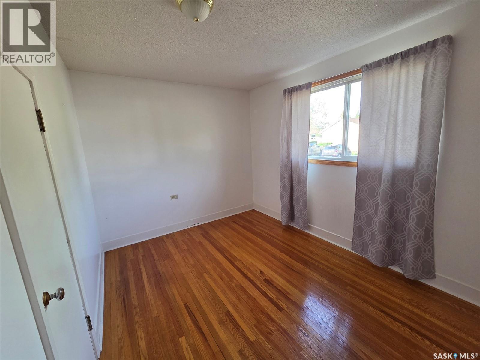 118 5th STREET W - 21