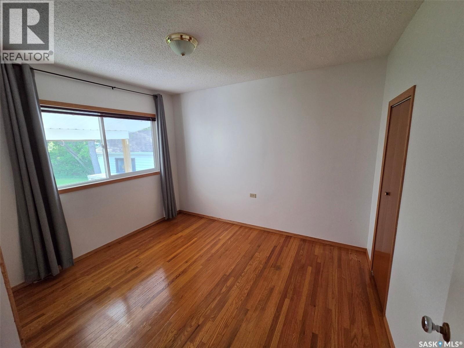 118 5th STREET W - 22