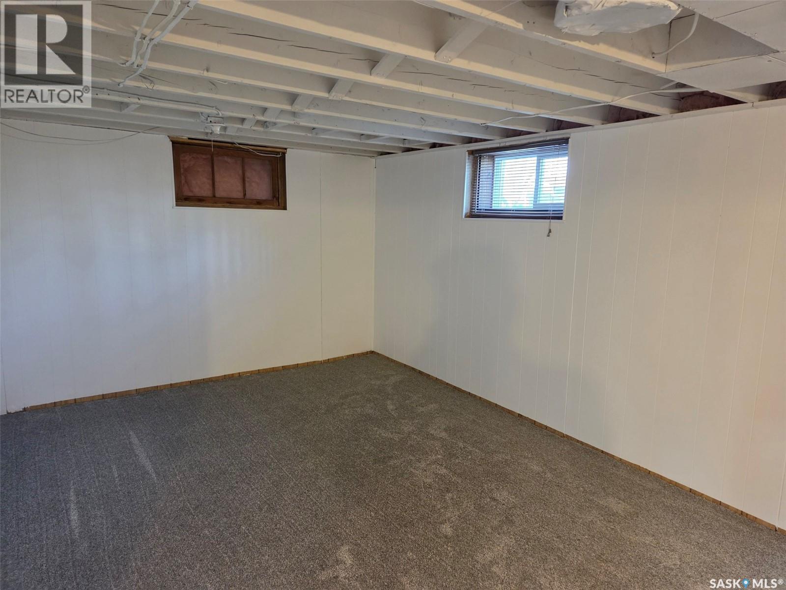 118 5th STREET W - 23
