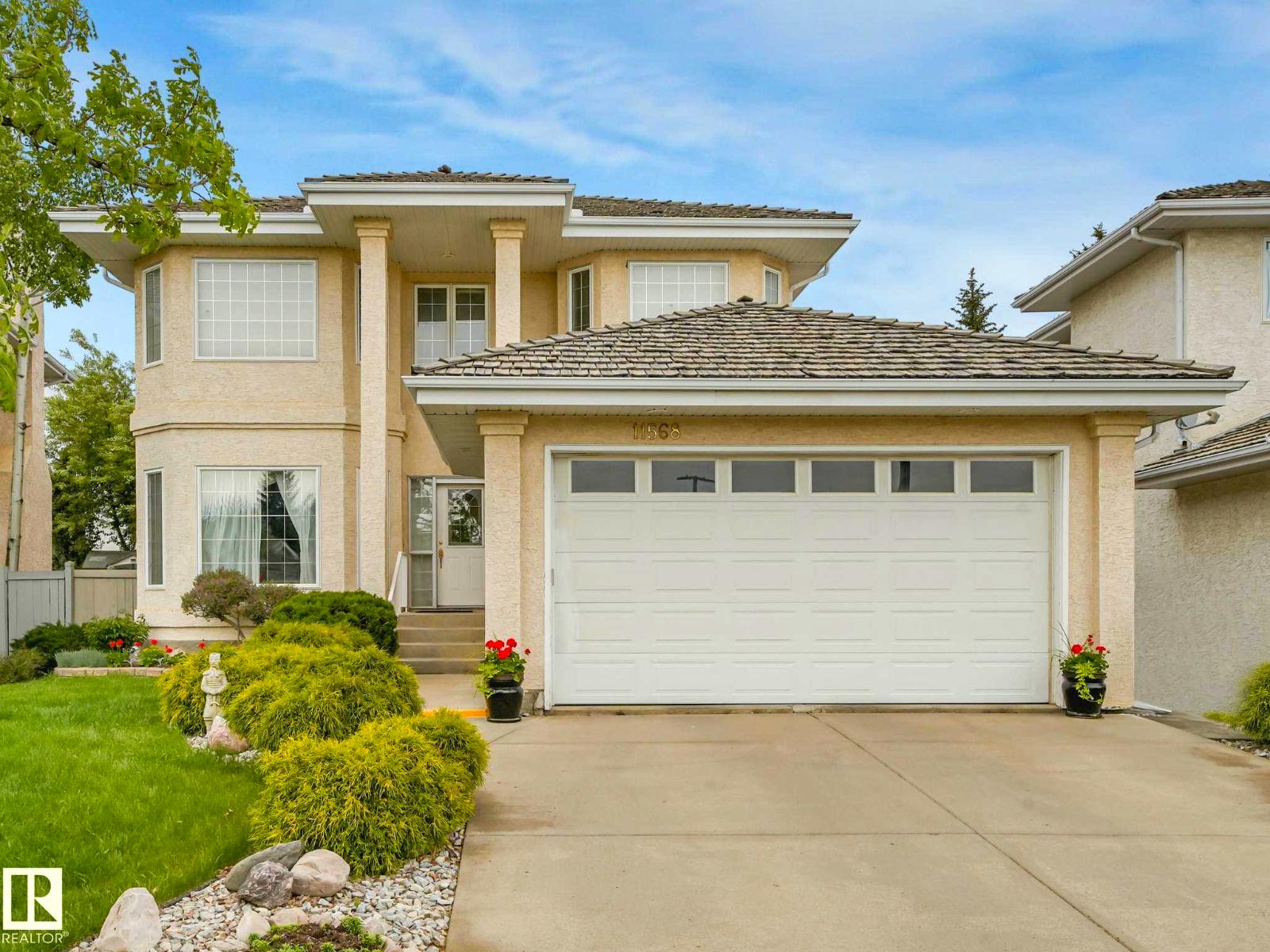 11568 15 AV NW exterior