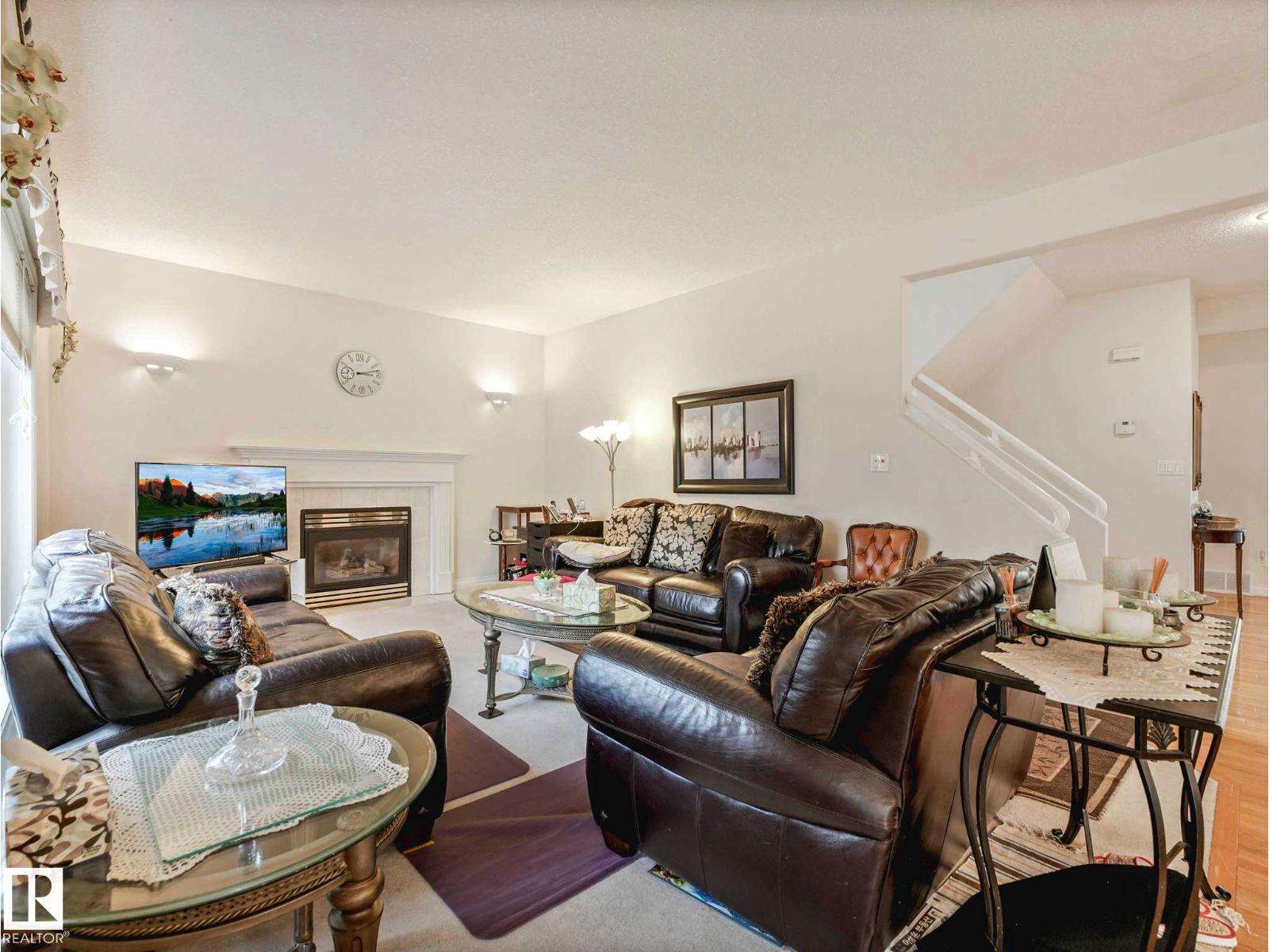 11568 15 AV NW - 29