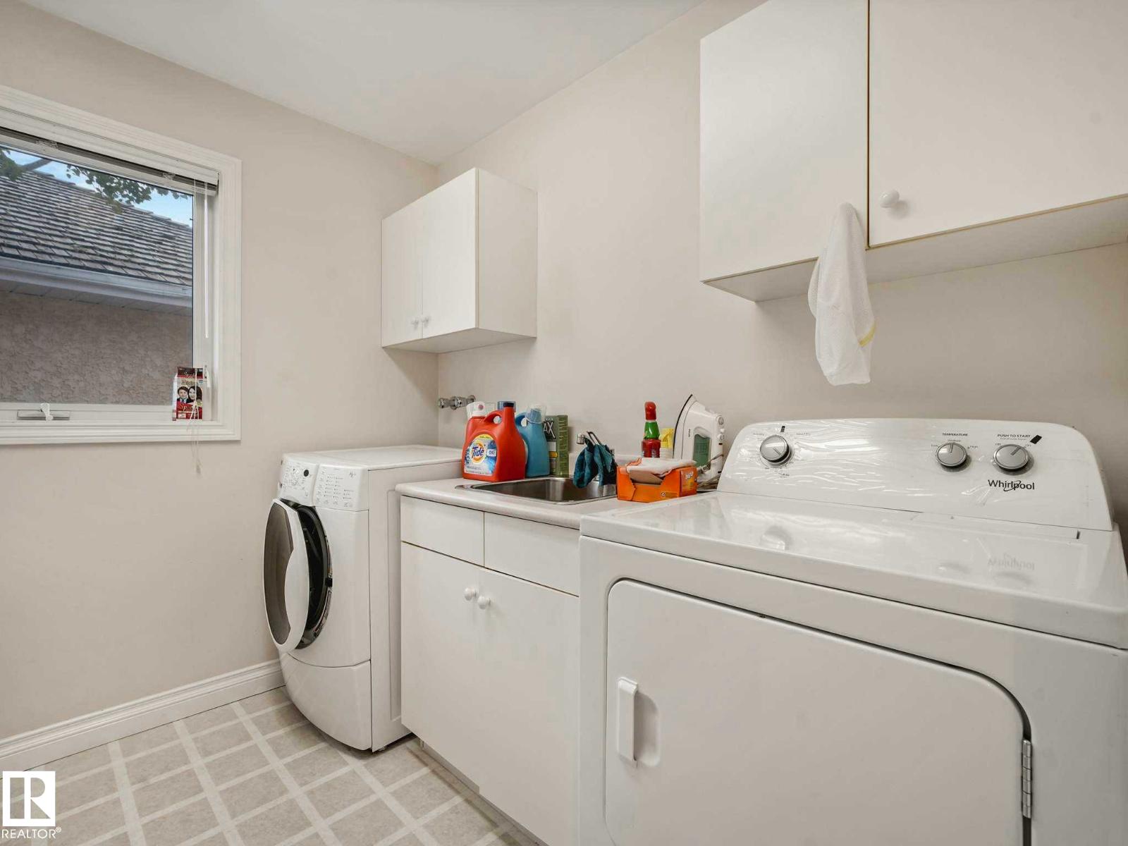 11568 15 AV NW - 58