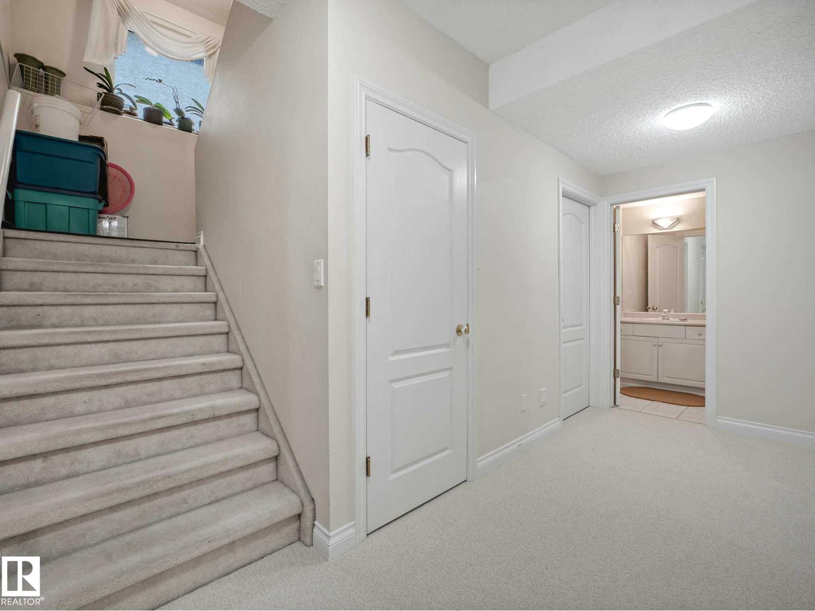 11568 15 AV NW - 62