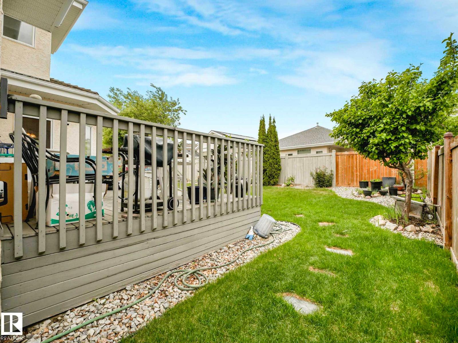 11568 15 AV NW - 9