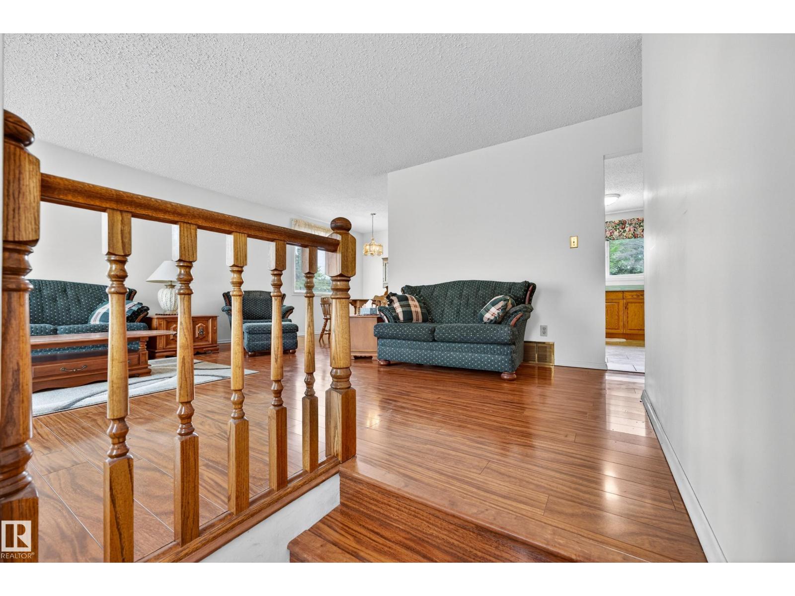 11903 138 AV NW - 14