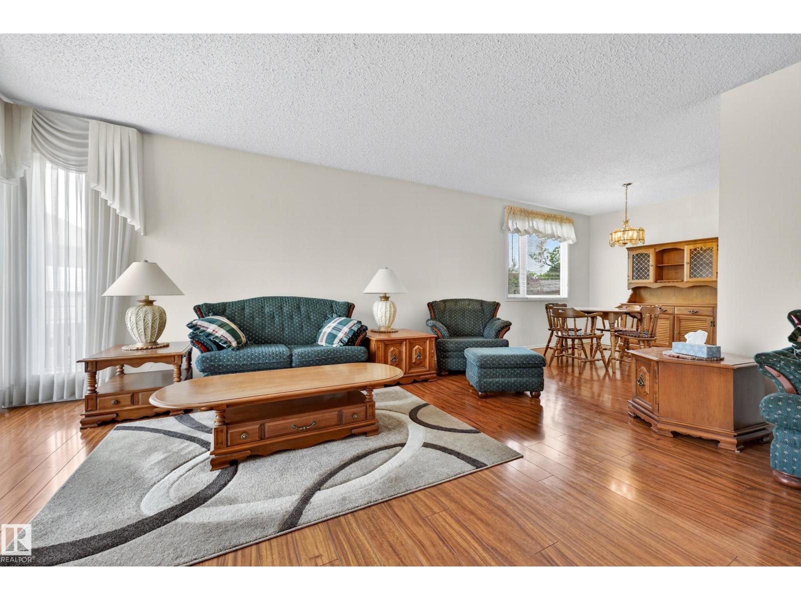 11903 138 AV NW - 17