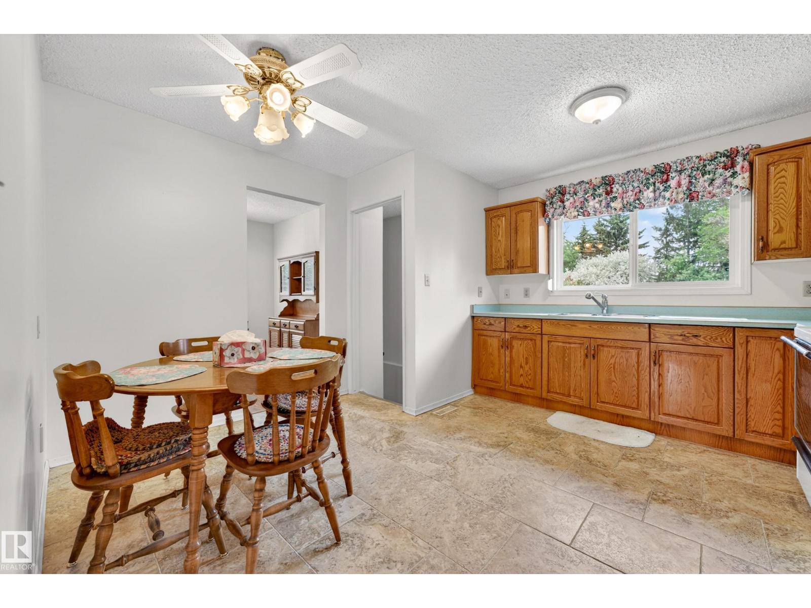 11903 138 AV NW - 24