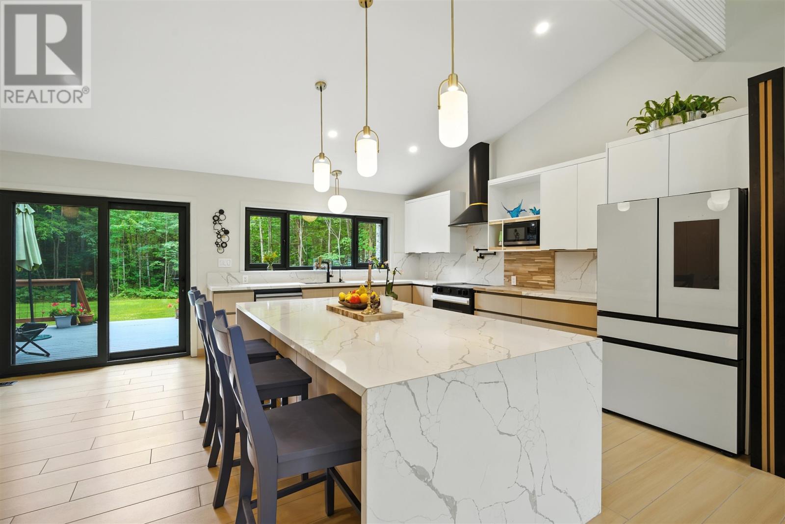 4223 Queen ST - 19