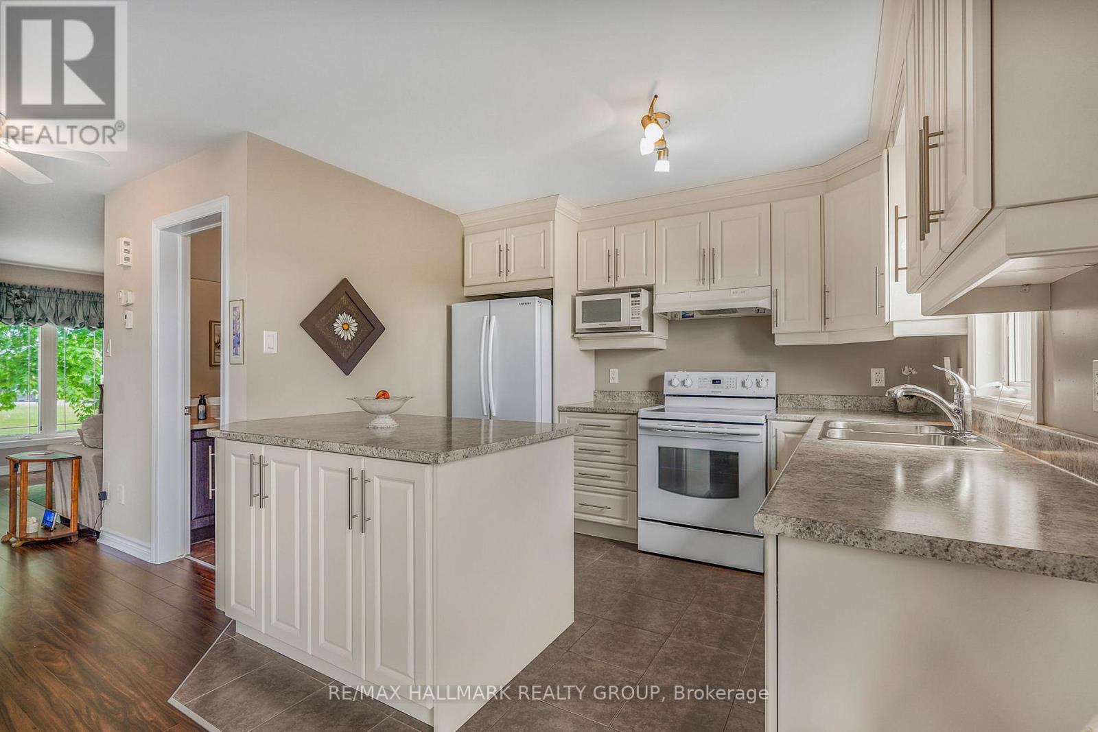 310 TRILLIUM CIRCLE - 13