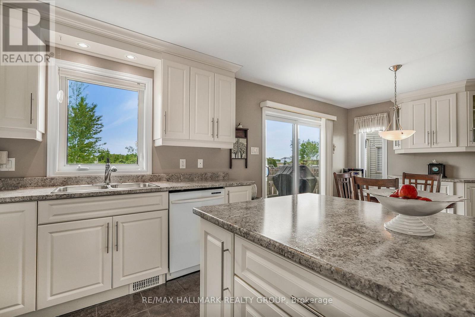 310 TRILLIUM CIRCLE - 16
