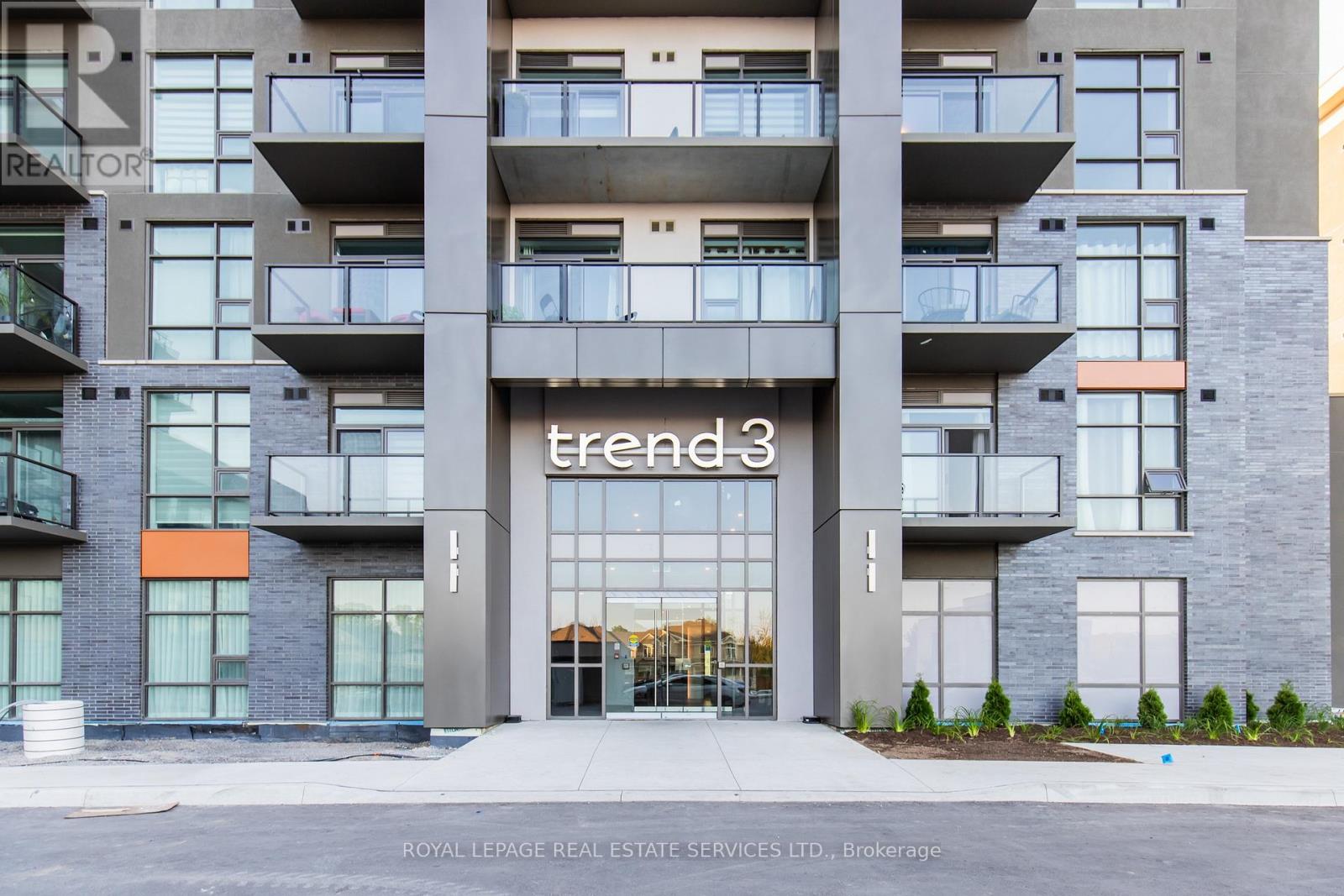 #1211 470 DUNDAS STREET E - 2