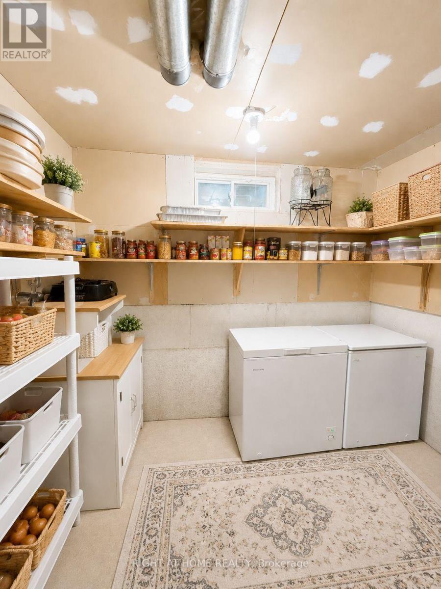 357 DICKENS DRIVE - 31