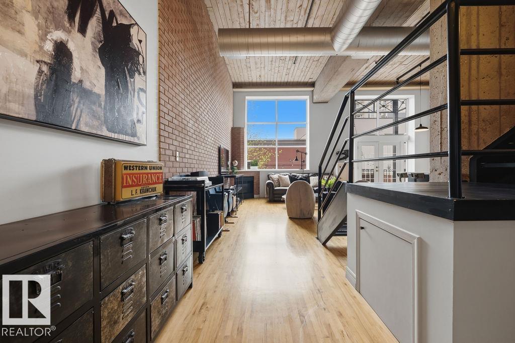 #104 10330 104 ST NW - 10