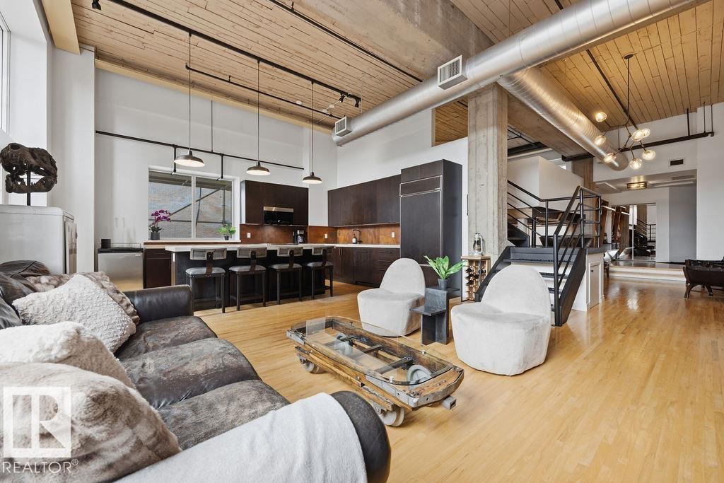 #104 10330 104 ST NW - 13