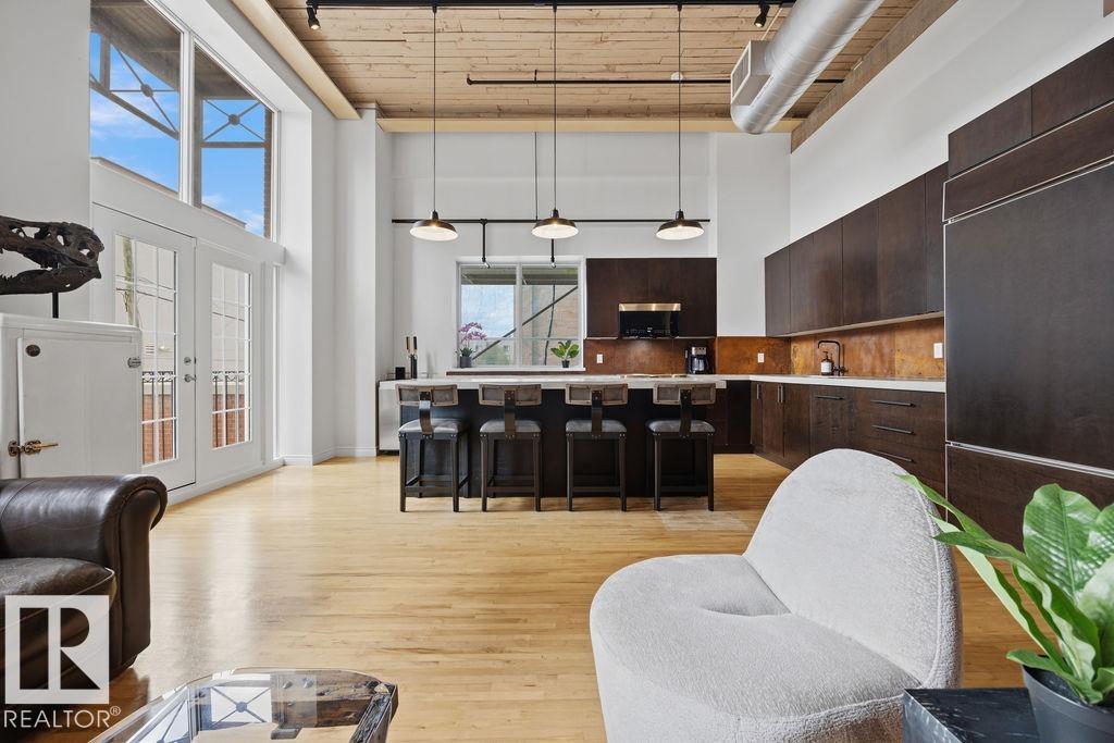 #104 10330 104 ST NW - 16