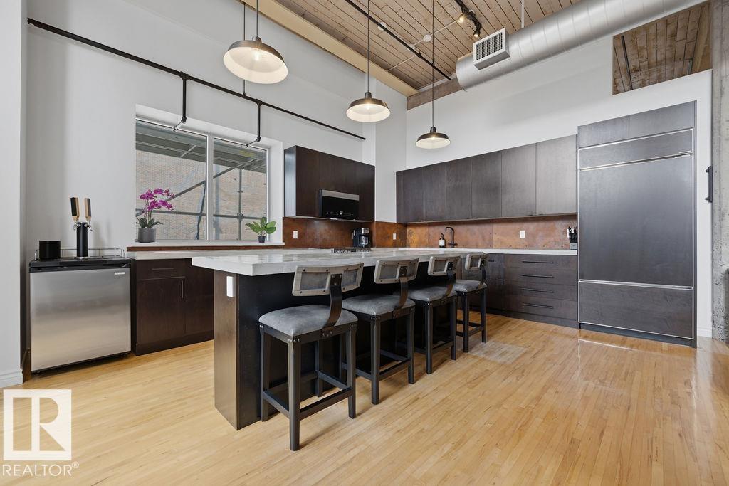 #104 10330 104 ST NW - 17