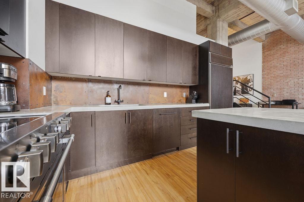 #104 10330 104 ST NW - 21