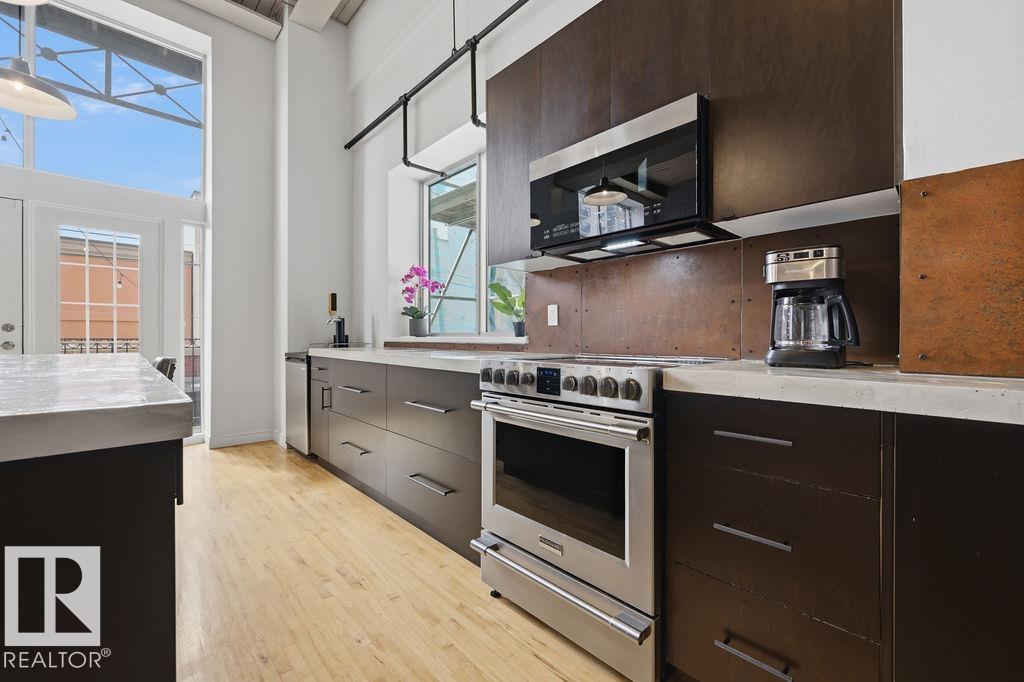 #104 10330 104 ST NW - 22