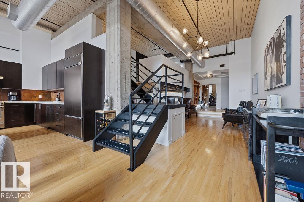 #104 10330 104 ST NW - 25