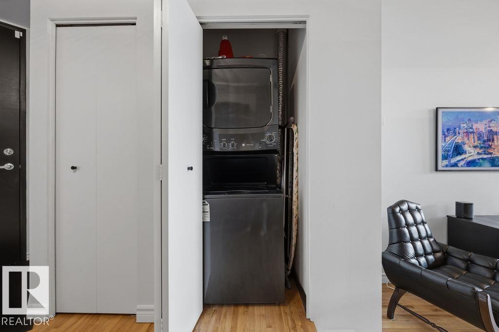 #104 10330 104 ST NW - 36