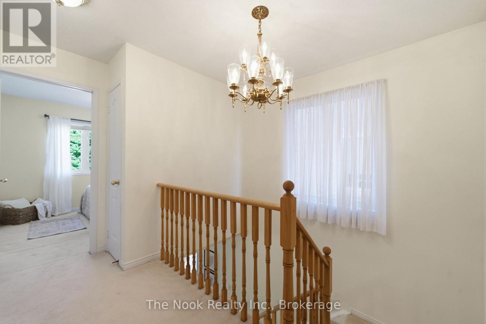 39 RAMPART CRESCENT - 20