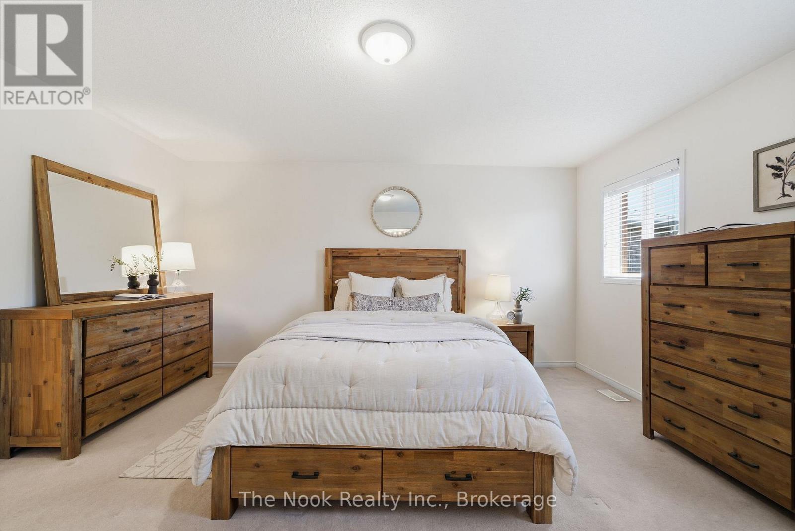 39 RAMPART CRESCENT - 22
