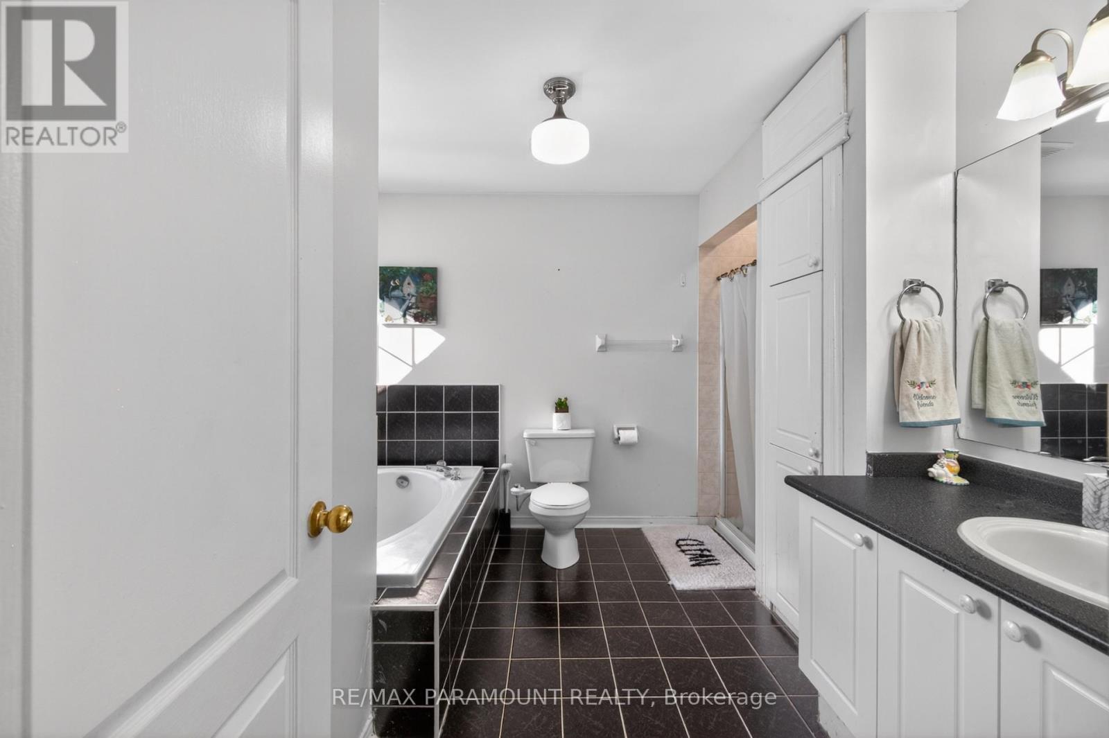 3 SQUIRRELTAIL WAY - 27
