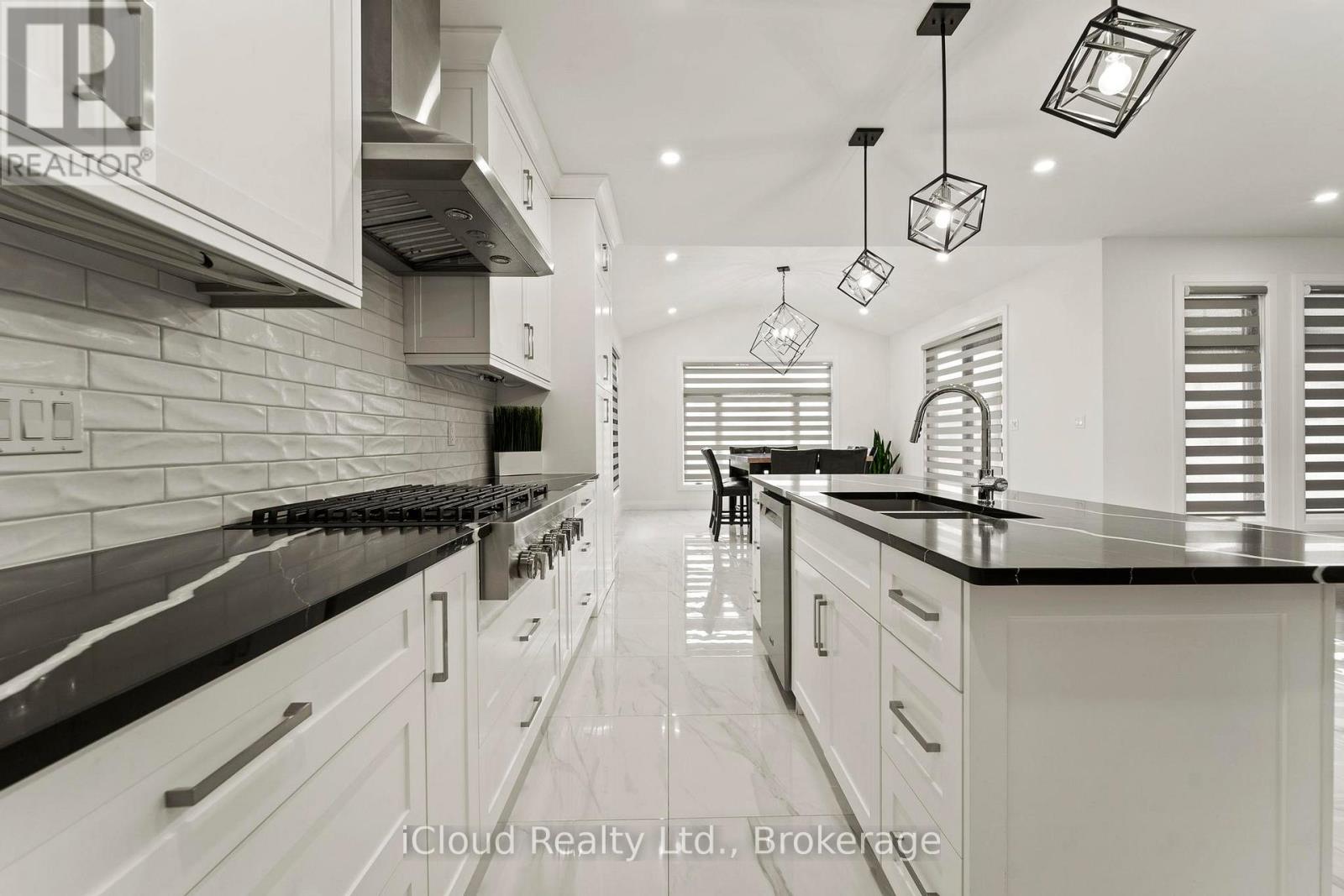 222 COWAN COURT - 15