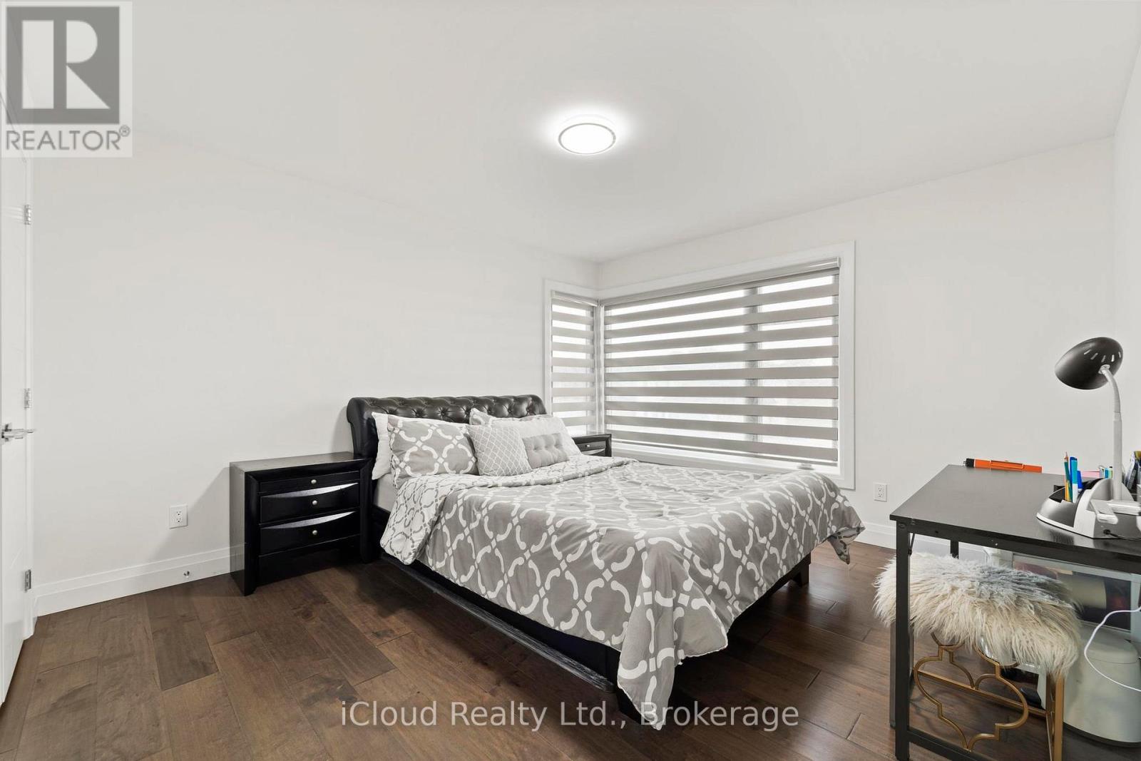 222 COWAN COURT - 19