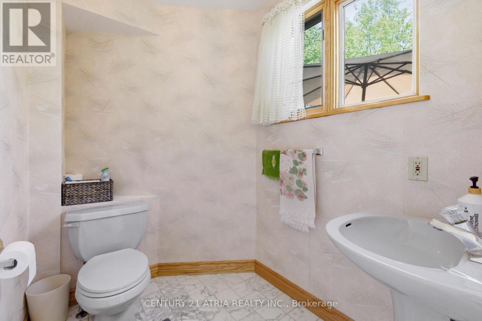 6 PENNY PLACE - 10