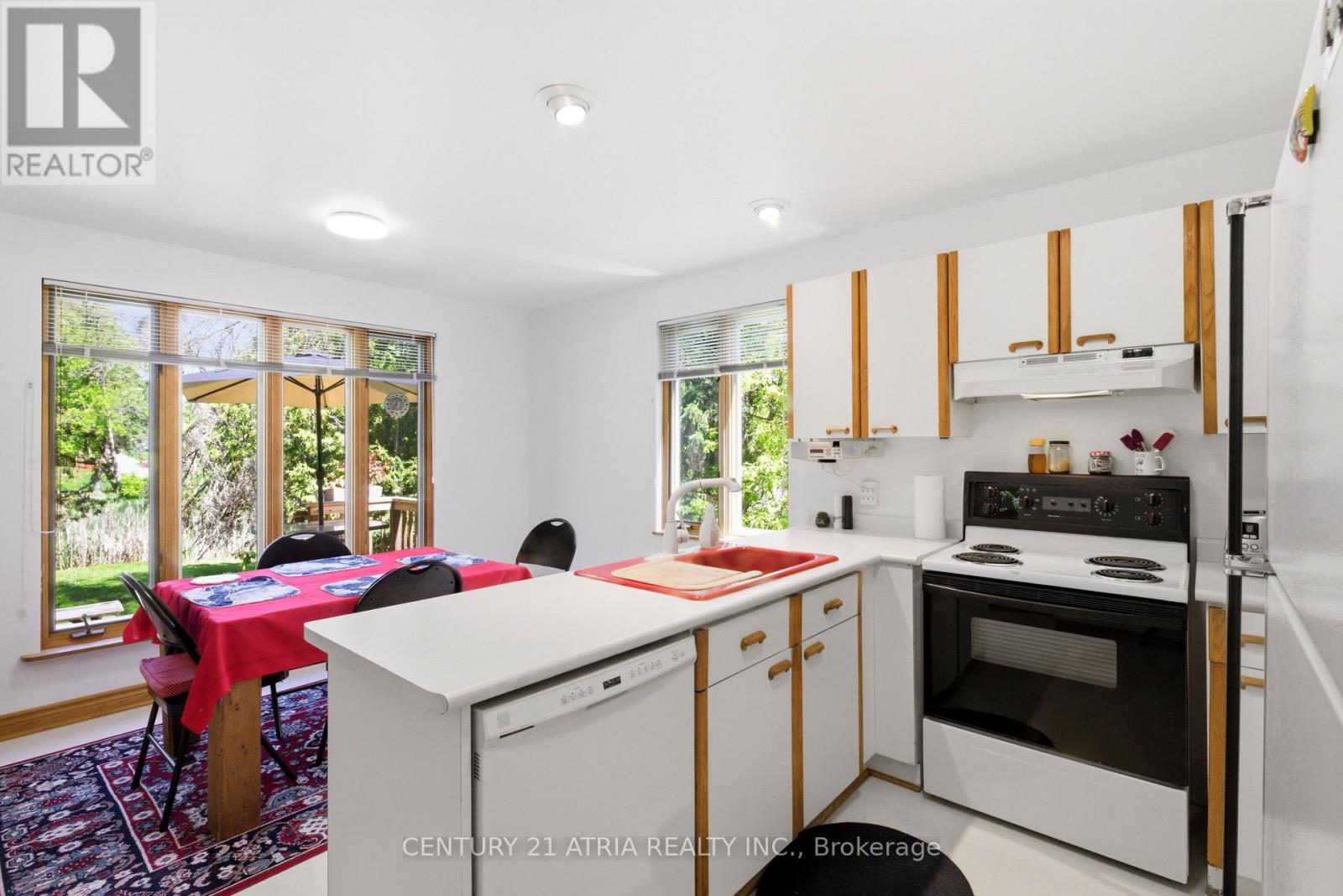 6 PENNY PLACE - 13