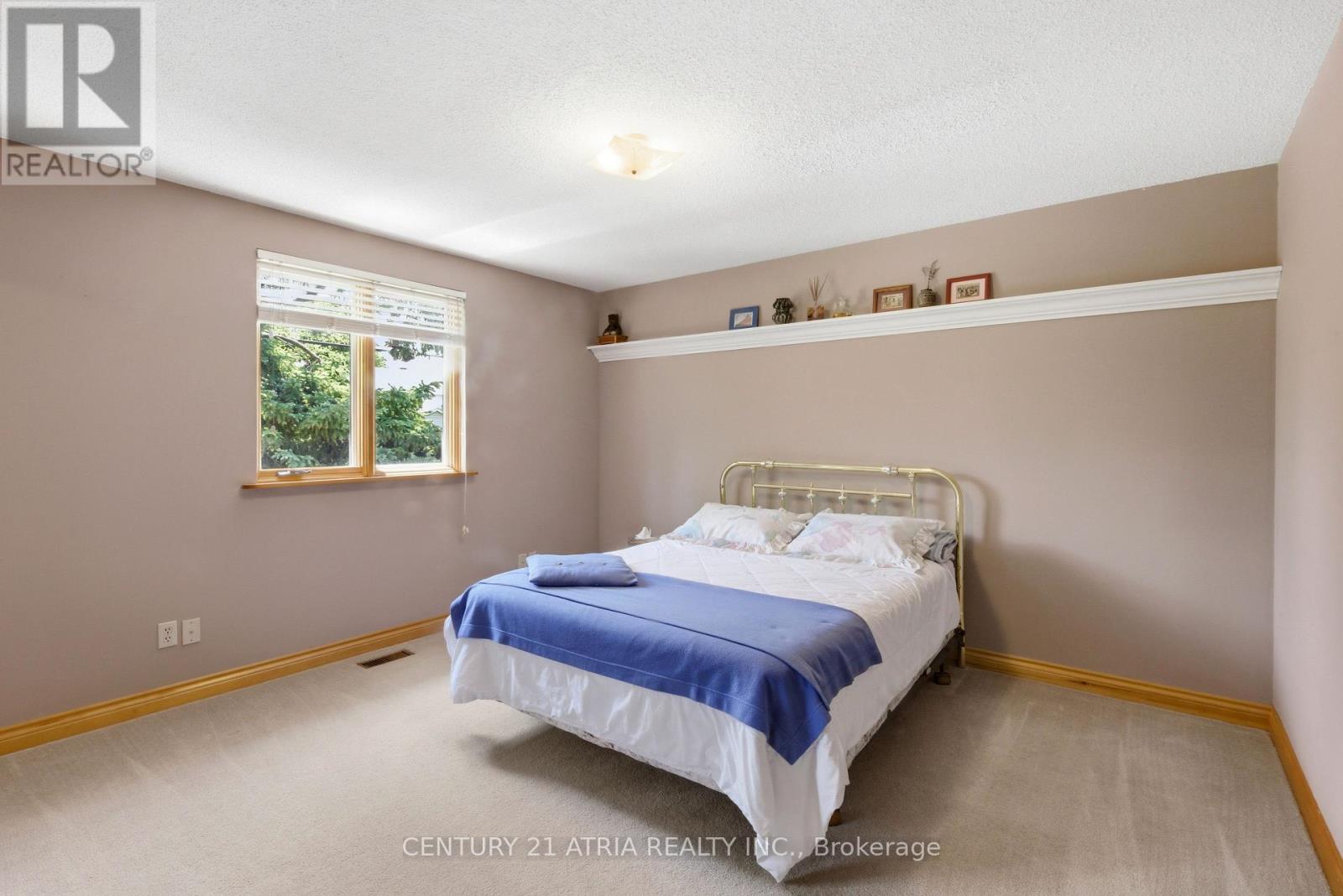 6 PENNY PLACE - 20