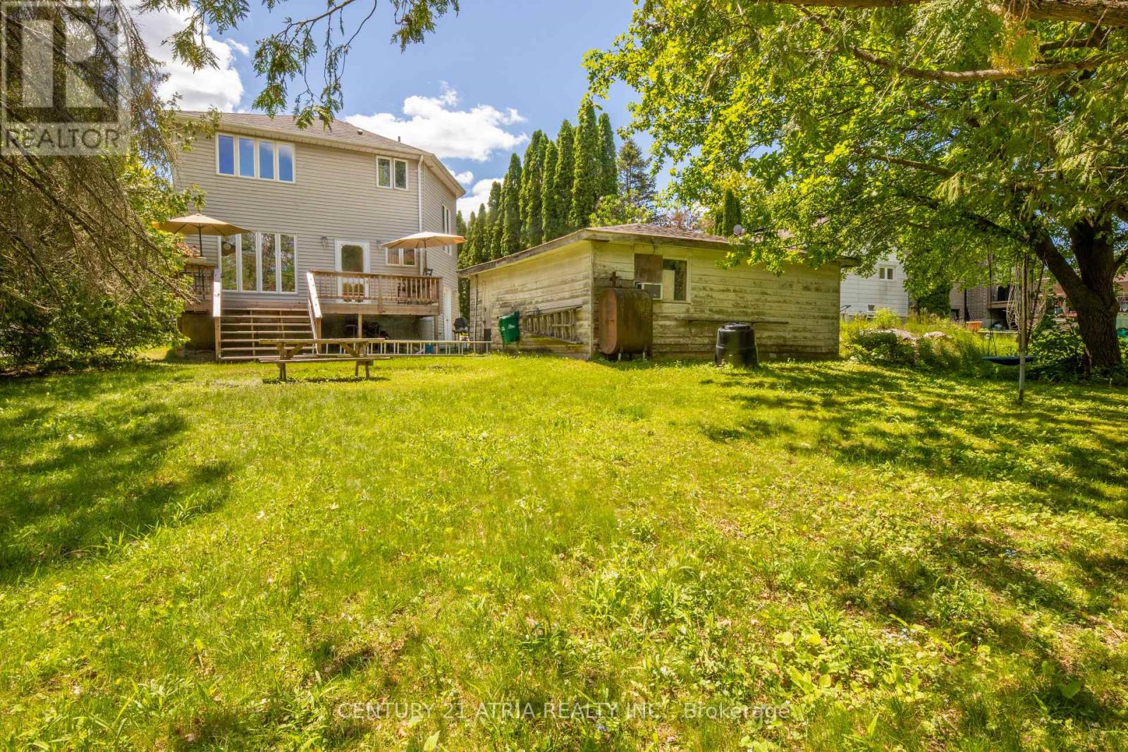6 PENNY PLACE - 30