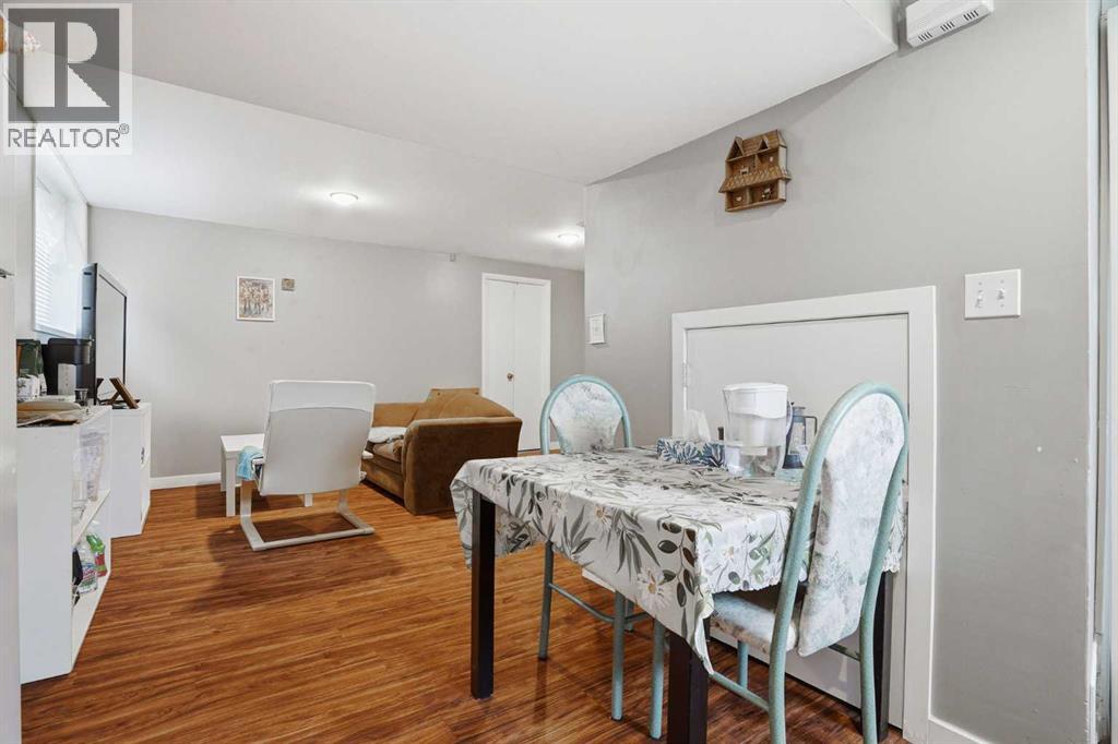 720 69 Avenue SW - 22