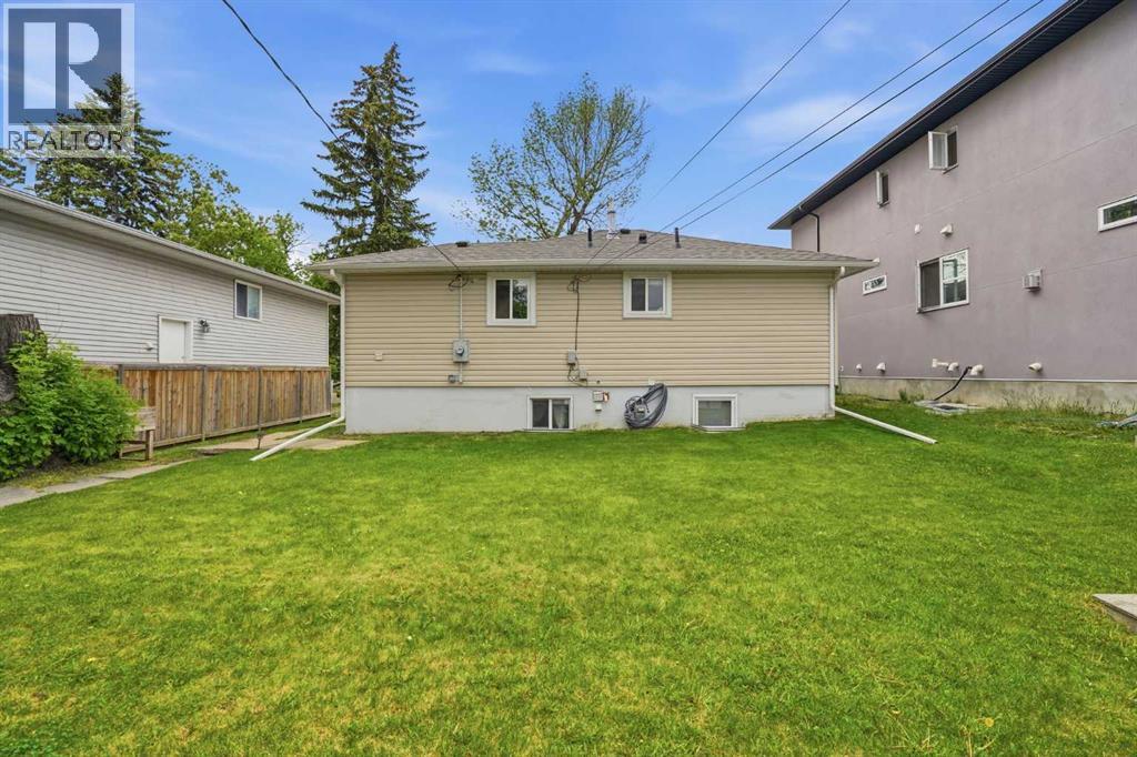 720 69 Avenue SW - 34