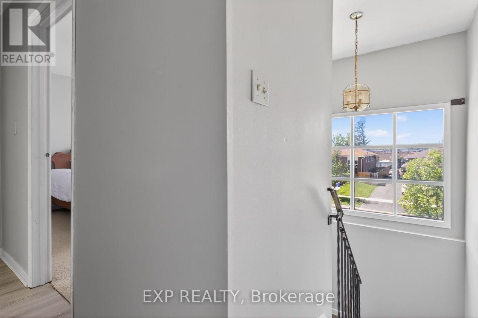 33 CARLTON ROAD - 14