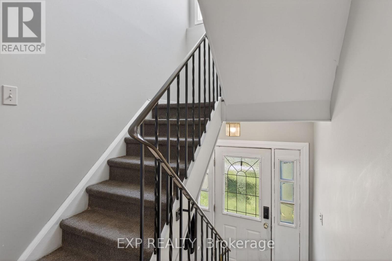 33 CARLTON ROAD - 4