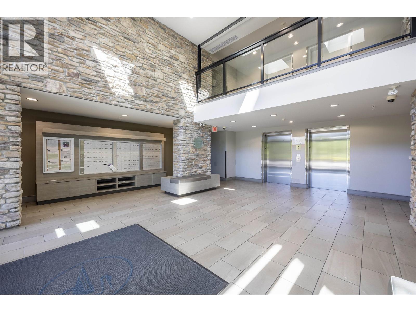 #302-5055 SPRINGS Boulevard, Tsawwassen