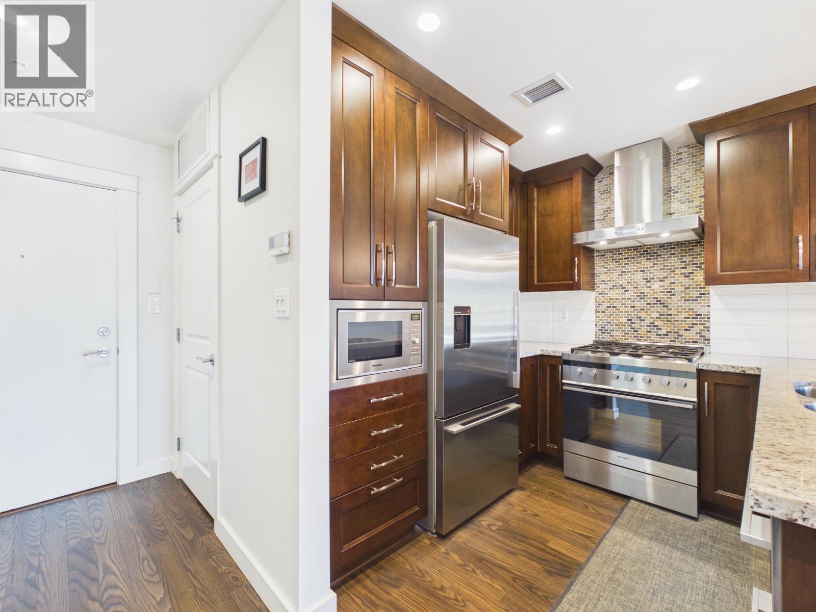 #302-5055 SPRINGS Boulevard, Tsawwassen