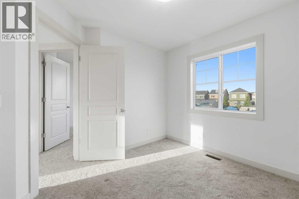 151 Royal Oak Drive NW - 20