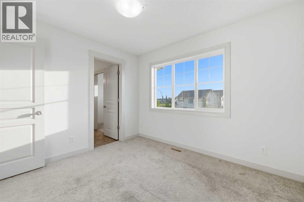 151 Royal Oak Drive NW - 14