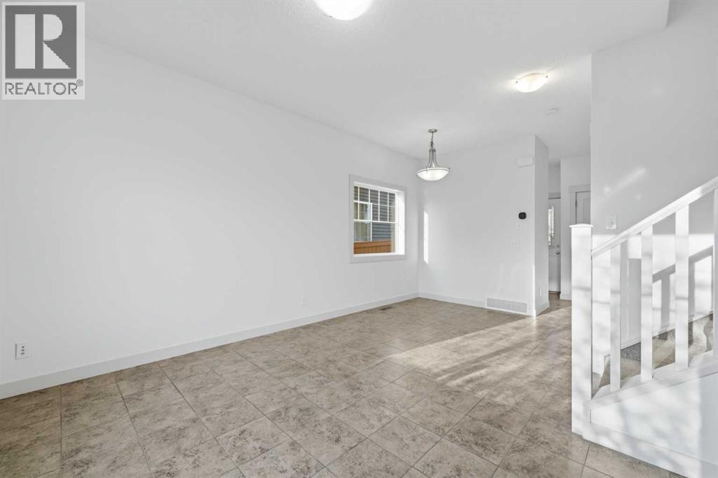 151 Royal Oak Drive NW - 4