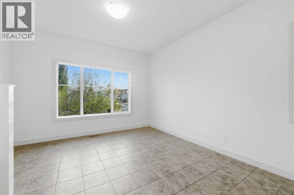 151 Royal Oak Drive NW - Image 2