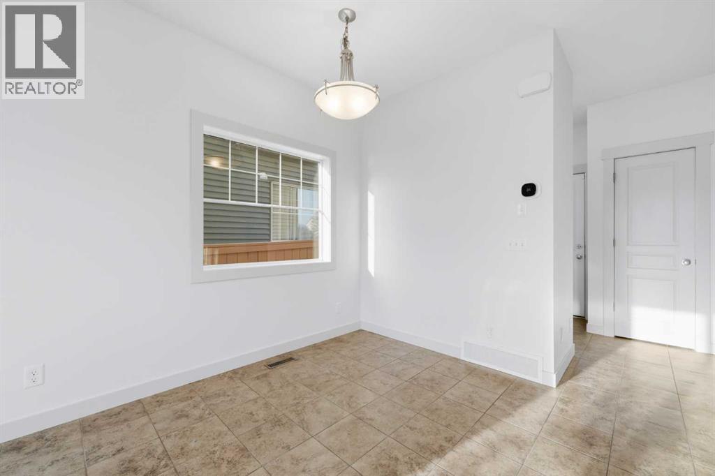 151 Royal Oak Drive NW - 8