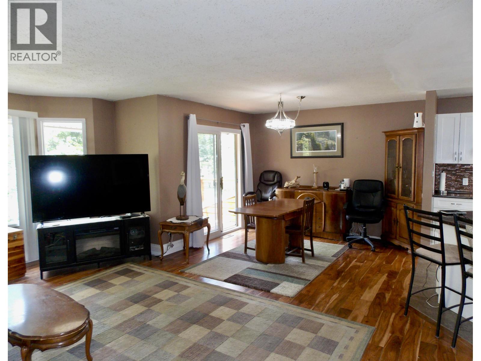 1636 CAROLYN ROAD - 8