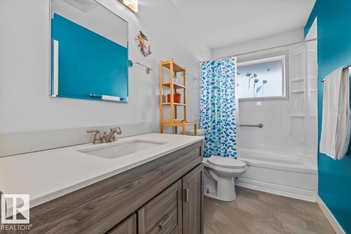 8205 162 ST NW — photo 18